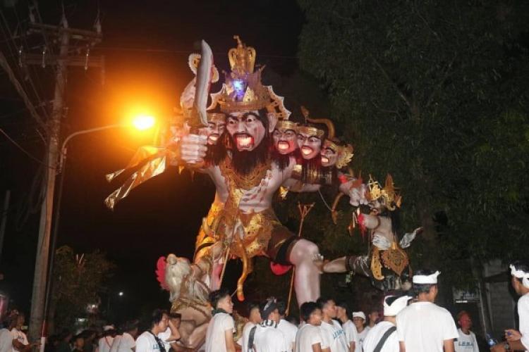 Hari Suci Nyepi Datang Menjelang, Ogoh-Ogoh  Tetap Akan Melenggang