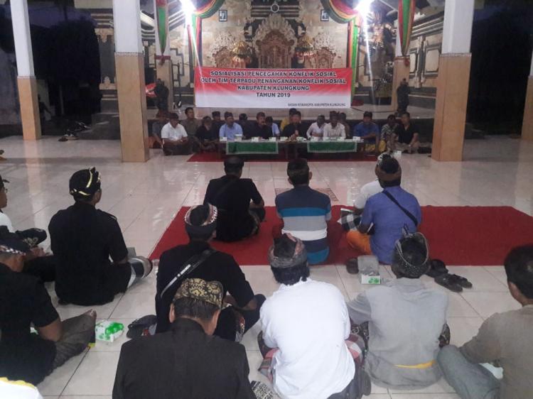 KESBANGPOL KLUNGKUNG SELENGGARAKAN SOSIALISASI PENCEGAHAN KONFLIK SOSIAL, BUPATI  KLUNGKUNG :  WASPADAI POTENSI KONFLIK SOSIAL”