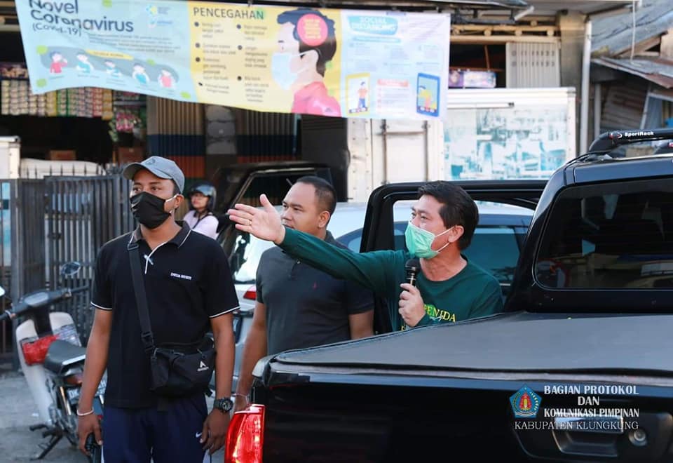 Kunjungi  Pasar Galiran, Bupati Suwirta Himbau Masyarakat Patuhi Aturan Jam Operasional Pasar