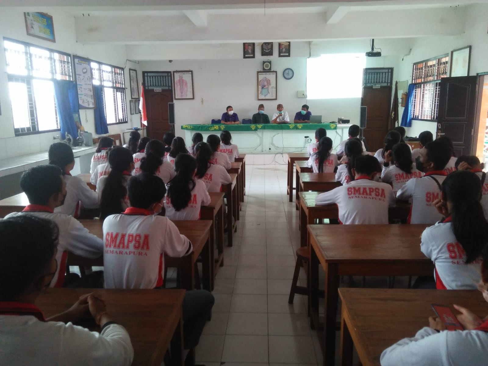 Sasar Siswa SMA/SMK, FKUB Klungkung Gelar FKUB Go To School