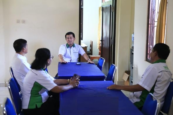 Tinjau Badan Kesbangpol, Bupati Suwirta Tekankan Kenyamanan Ruang Kerja